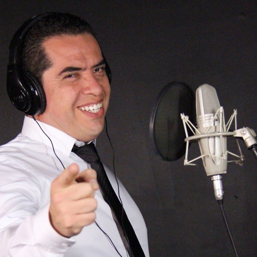 Tavo Garay - Voz Grave y Seductora en Menos de Un Minuto