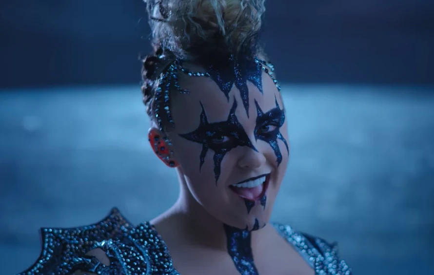 JoJo Siwa (Karma)