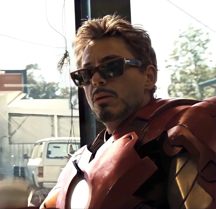 Iron man-Tony-Anthony Edward Stark-Idzi Dutkiewicz (Robert Downey Jr-Junior)-Ucm-Mcu-The Avengers-Los vengadores-Marvel live action-Vida real (Latin Americ-Español latino)