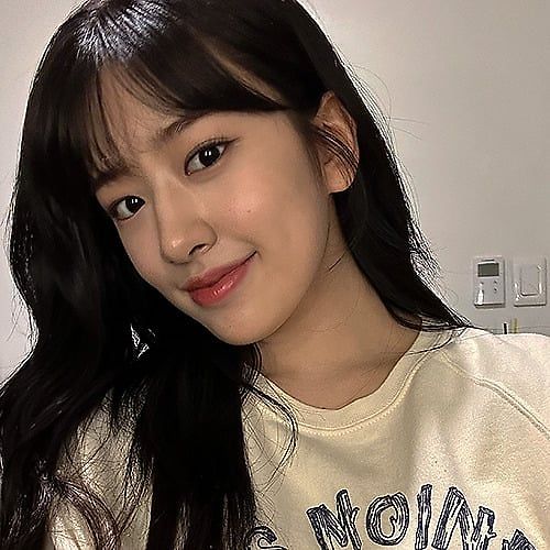 Yujin (ive)