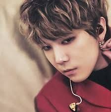 Lee Hong Gi (FTisland)