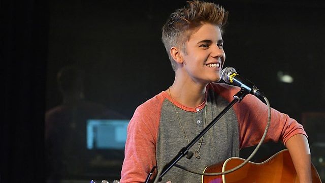 Justin Bieber (Believe era) (Speaking)