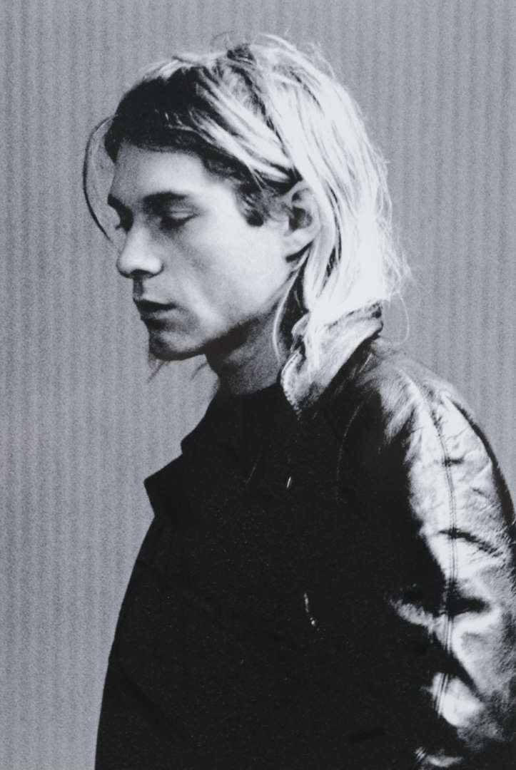Kurt Cobain (Deep Voice) READ DESC