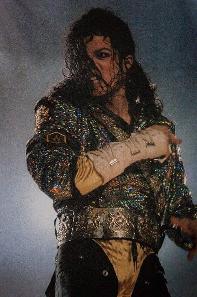 Michael Jackson - DANGEROUS TOUR : Live Bucharest 92' (TITAN40K)