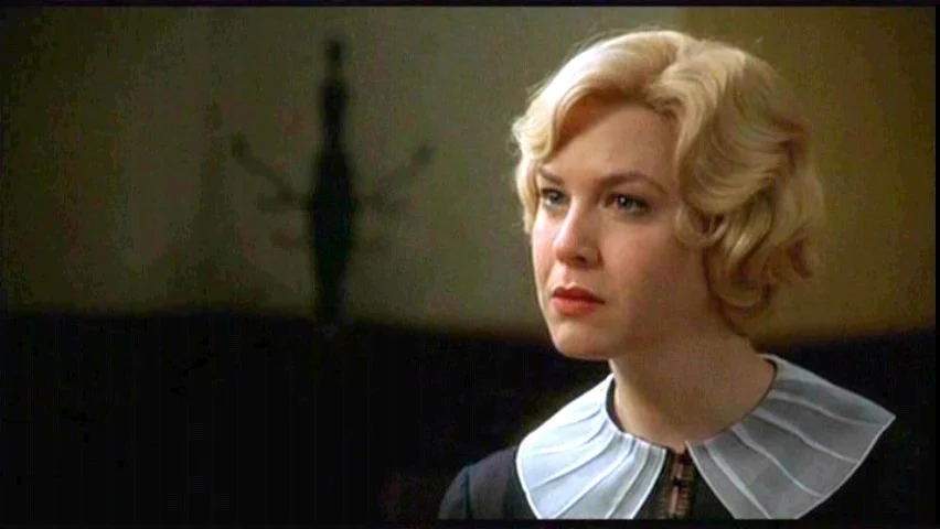 Renée Zellweger as Roxie Hart