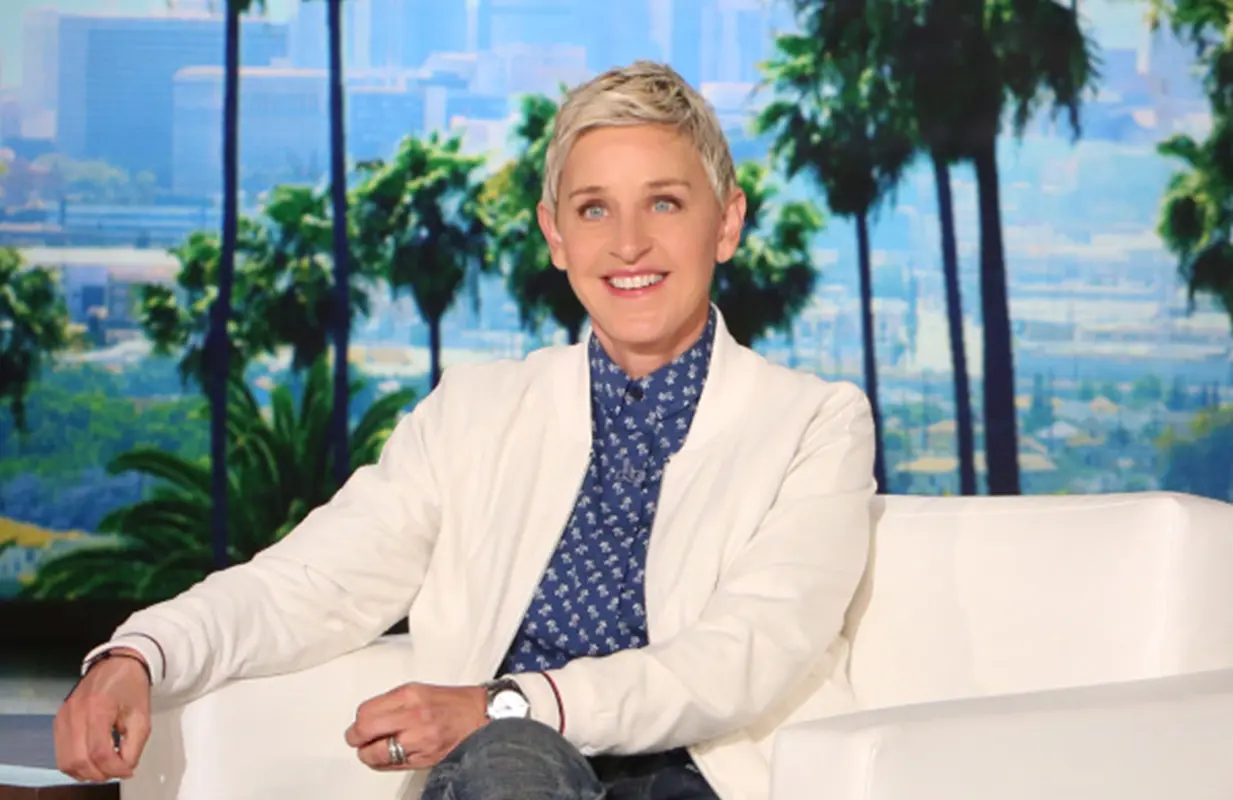 Ellen Degeneres 2003 Tv Actress Singing