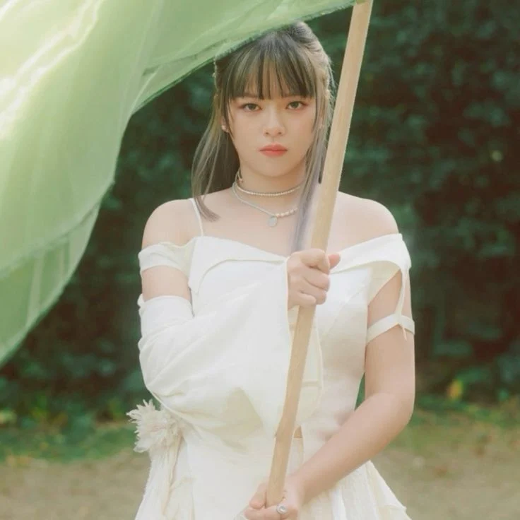 JEONGYEON OF TWICE (Strong)