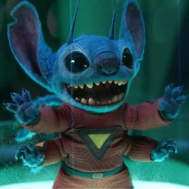 Stitch | Lilo & Stitch Live Action | Español Latino 