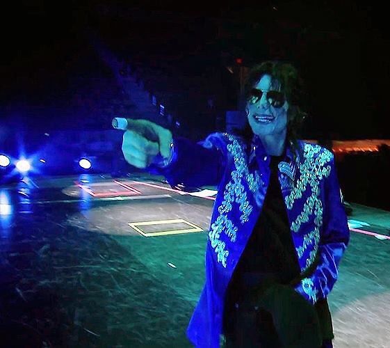Michael Jackson (This Is It Era/Raspy)