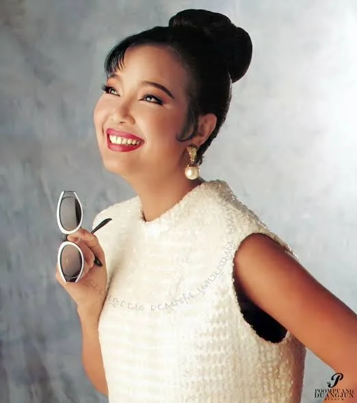 Pumpuang Duangjan (Thailand’s Queen of Luk Thung Music)