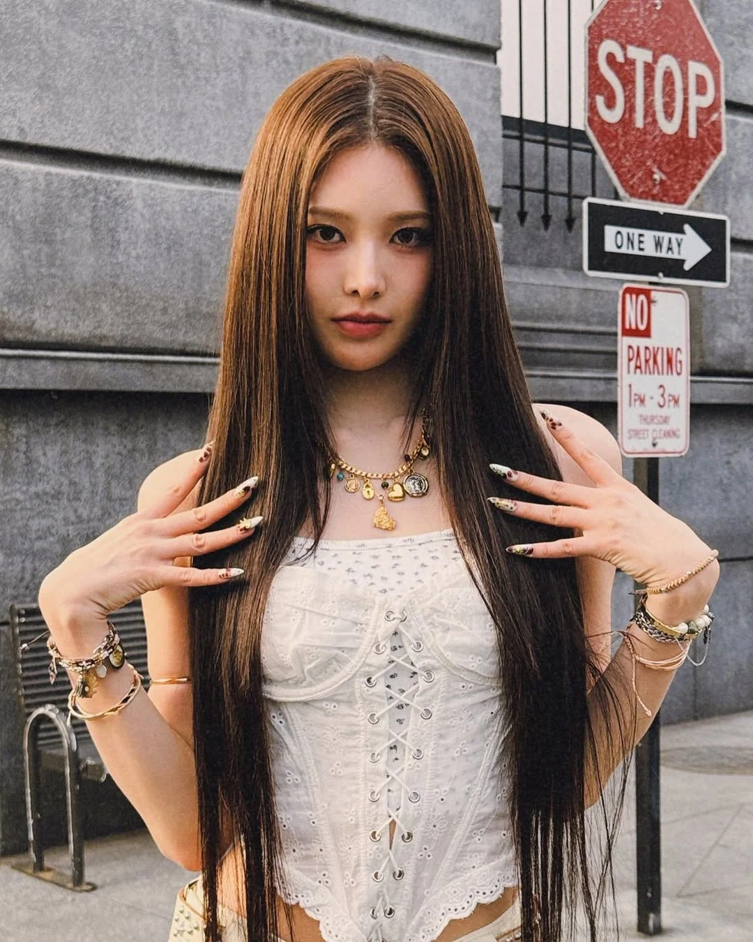 Jeemin of IZNA