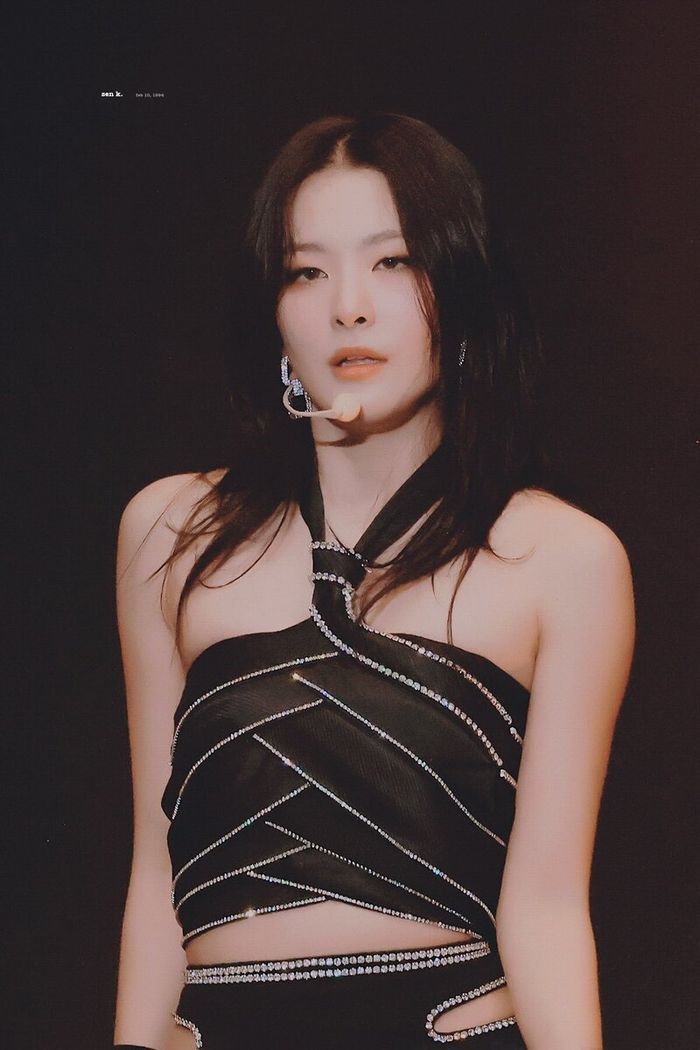SEULGI (Red Velvet)
