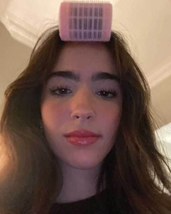 Gabriela Bee