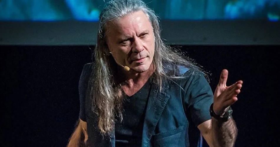 Bruce Dickinson