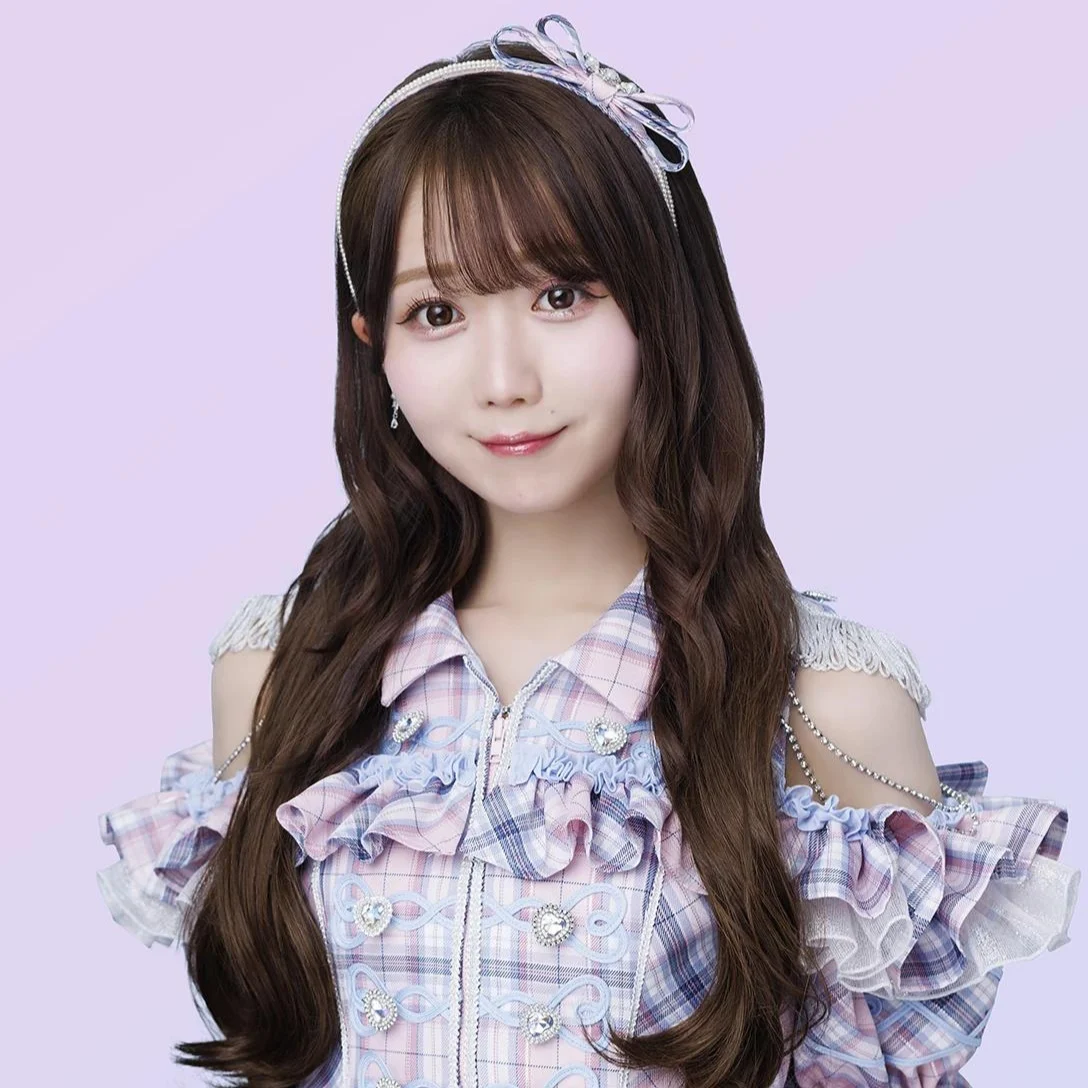 Otani Emiri (=LOVE)