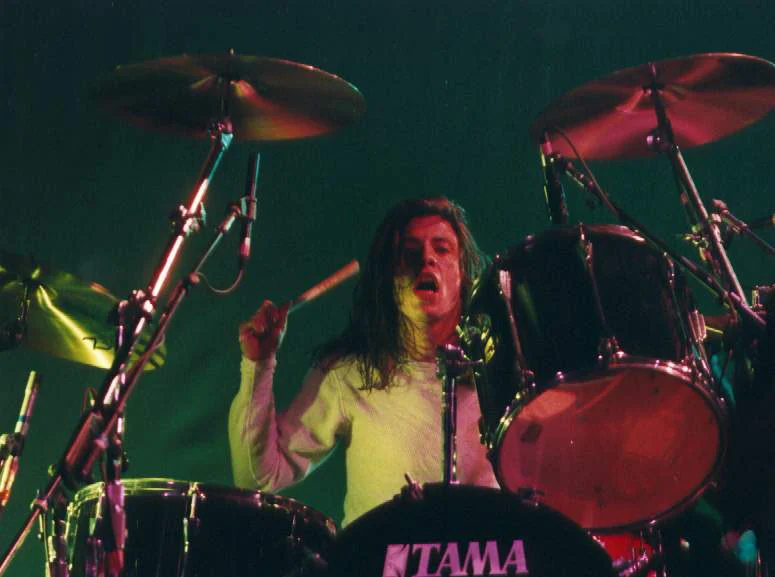 Dave Grohl Live Drums 1994