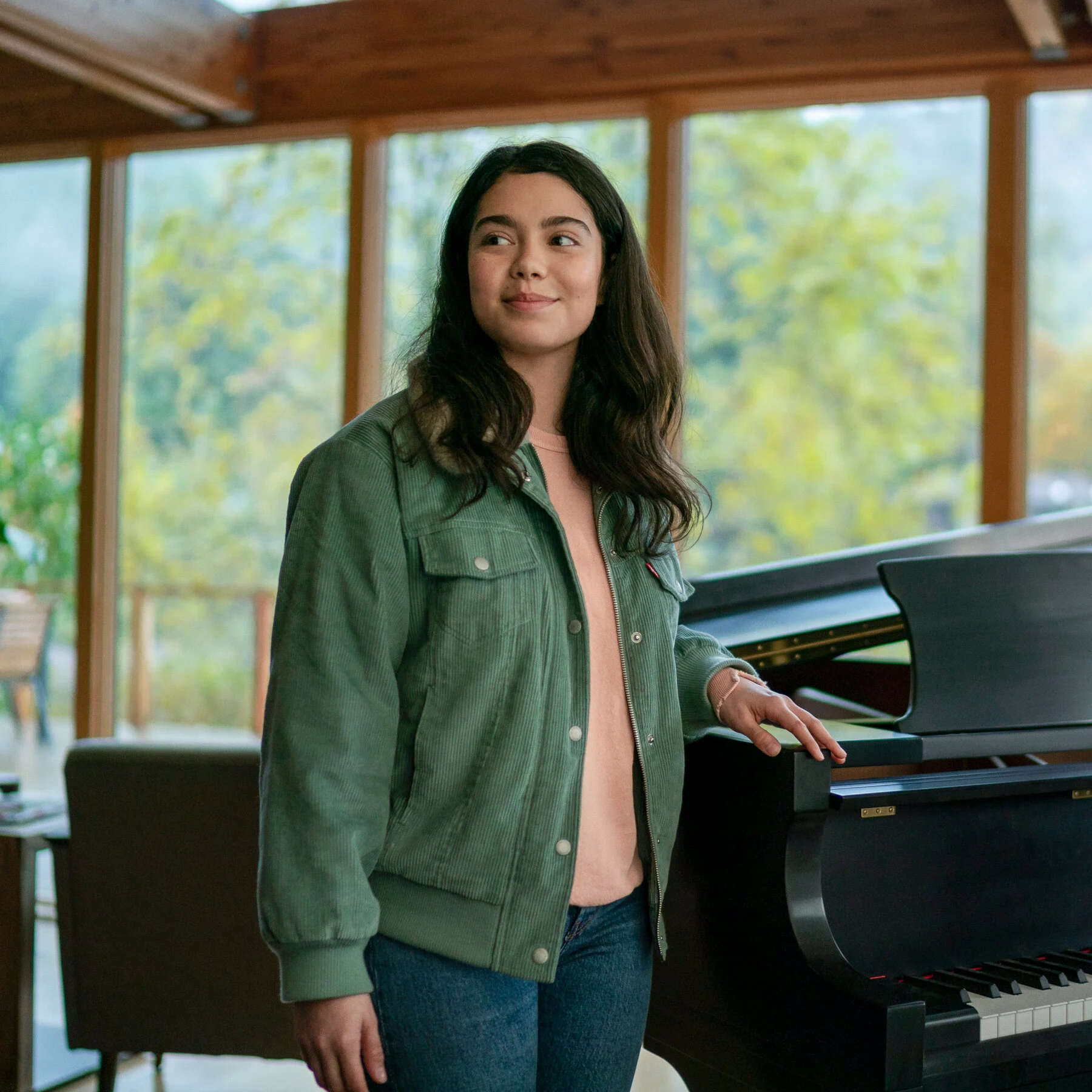 Amber Appleton (All Together Now) (Auli'i Cravalho)
