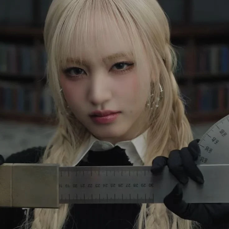 Liz of IVE [ELEVEN Era - ATTITUDE Era ]