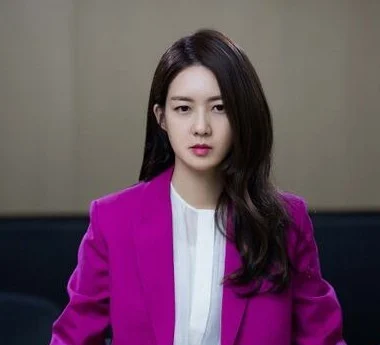 서이경 S 파이낸스 대표(불야성,이요원)