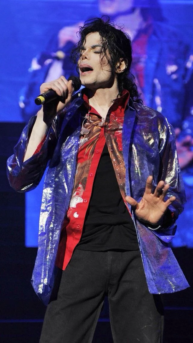 Michael Jackson - This Is It Raspy