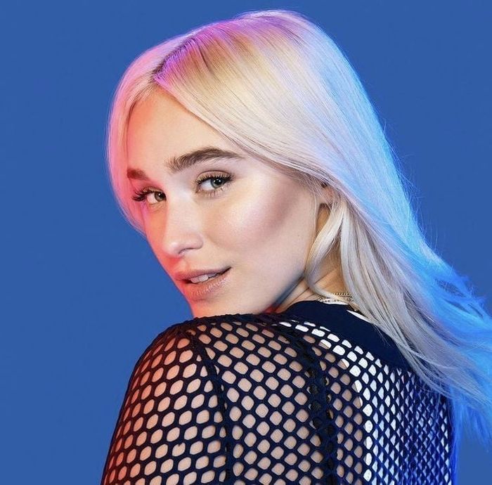 Sina Deinert (NOW UNITED)