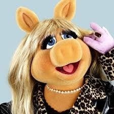 Ms Piggy (The Muppets) 