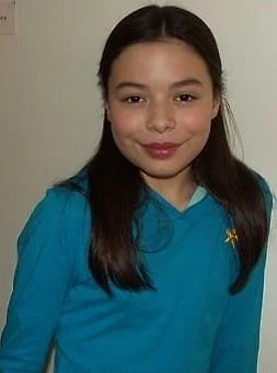 Miranda Cosgrove (2004)