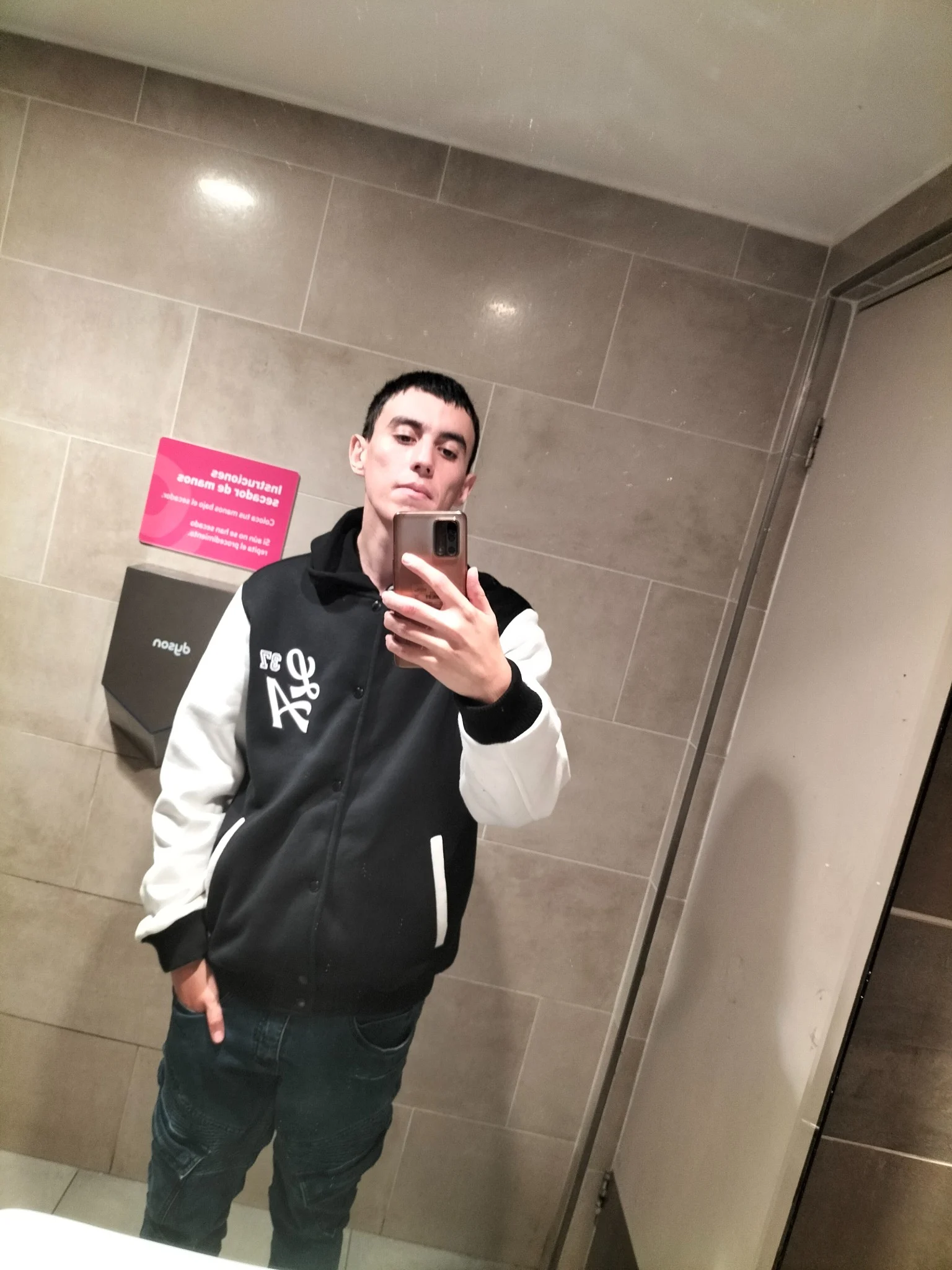 Gonzalo Alfaro (Ósea Soy Yo)