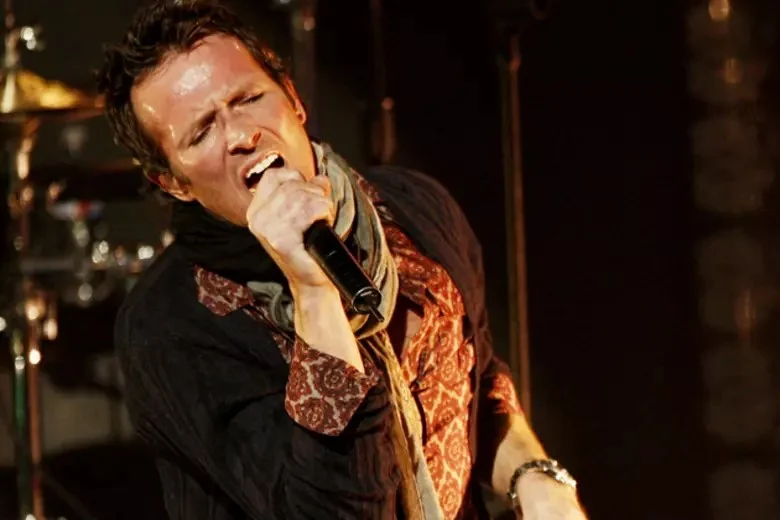 Scott Weiland (Stone Temple Pilots & Velvet Revolver) [clean vocals]