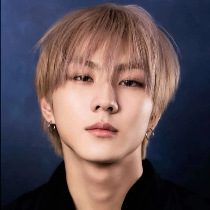 jungwon (enhypen)