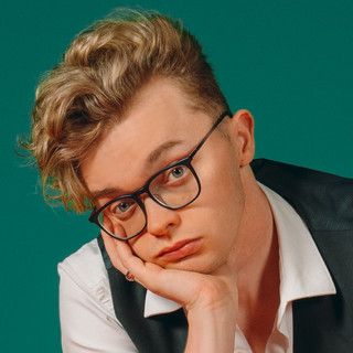 CG5/Charlie Green (Singing/Youtuber)