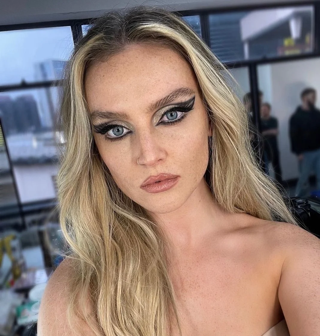 Perrie Edwards (LITTLE MIX)