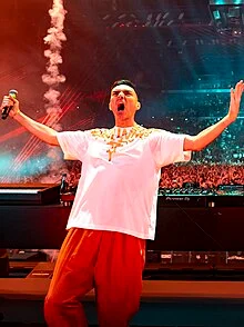 Gabry Ponte (Italian DJ) [version 2 trained with Replay]