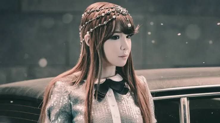 Park Bom (2NE1)