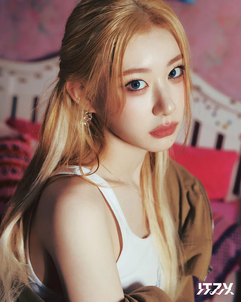Chaeryeong / Itzy