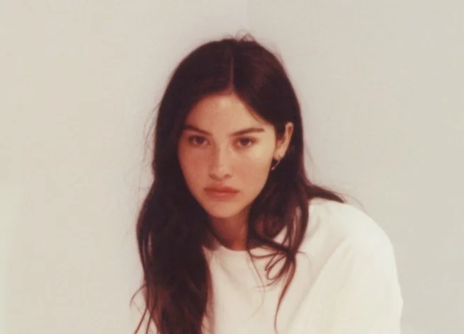 Gracie Abrams ('minor')