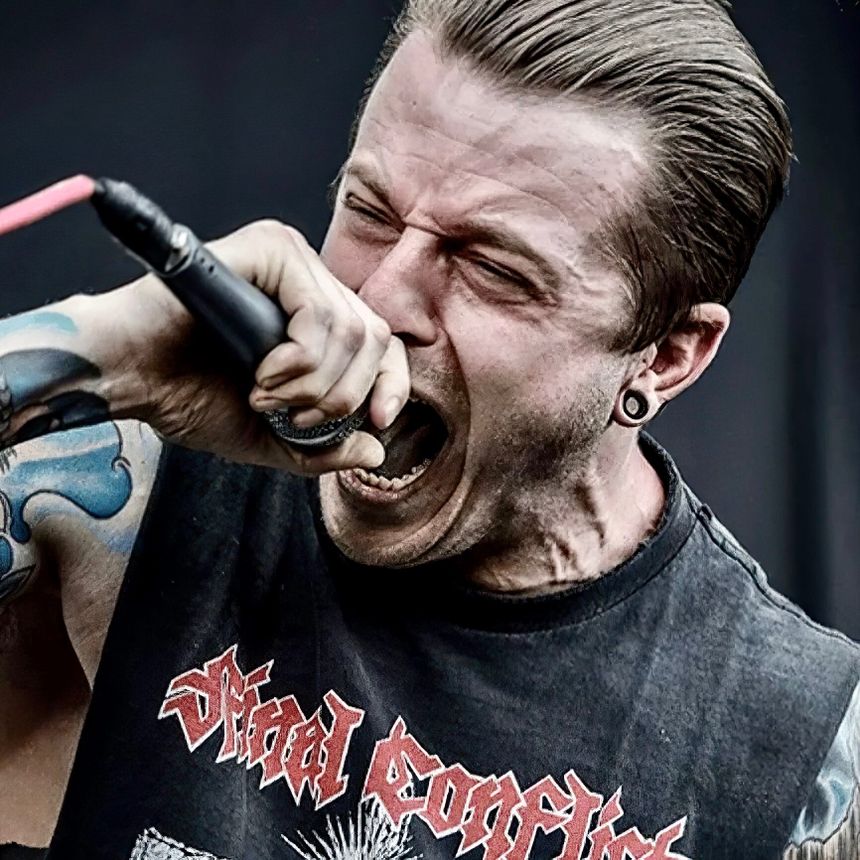 Alex Varkatzas
