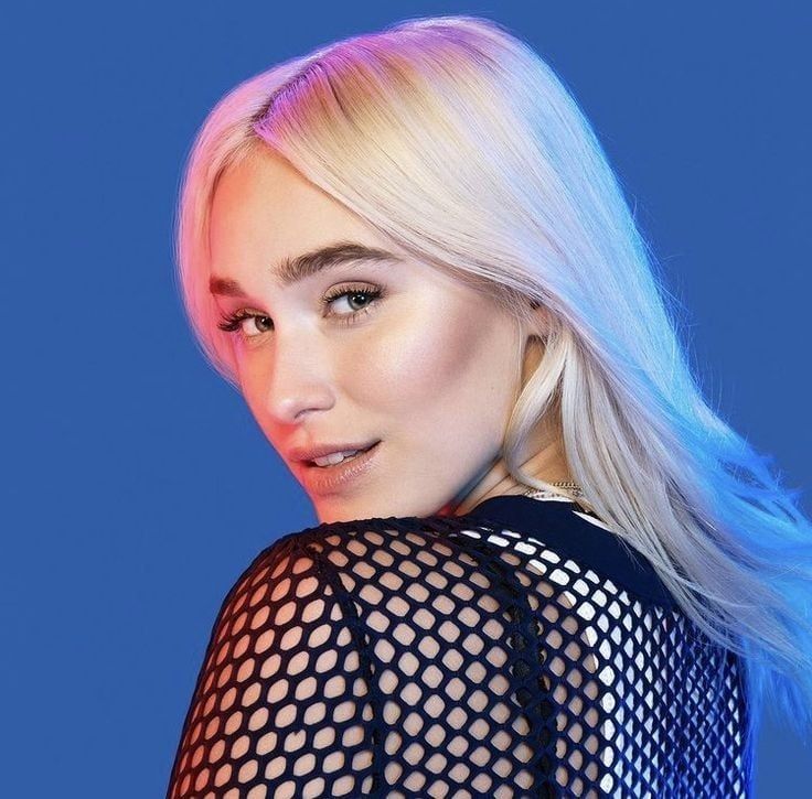 Sina Deinert (NOW UNITED)