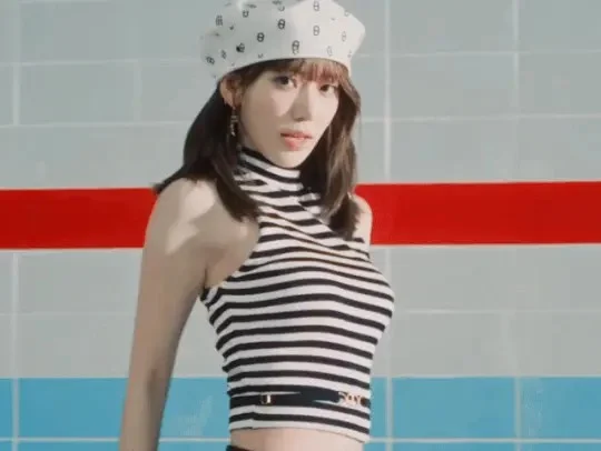 LESSERAFIM - sakura all round ver.2