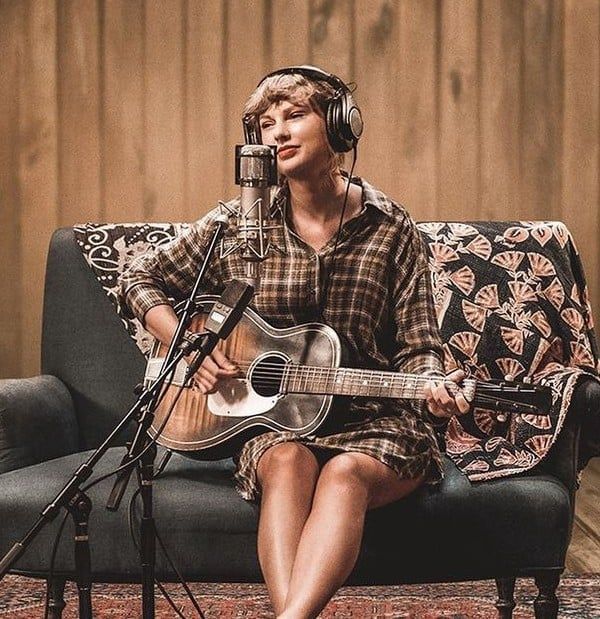 Taylor Swift (long pond studio sessions)
