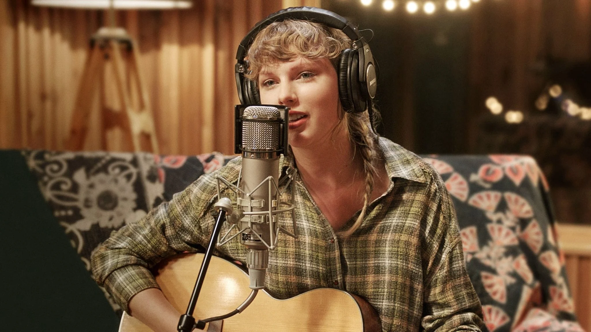 Taylor Swift (Folklore: Long Pond Studio Sessions / Live) [2020]
