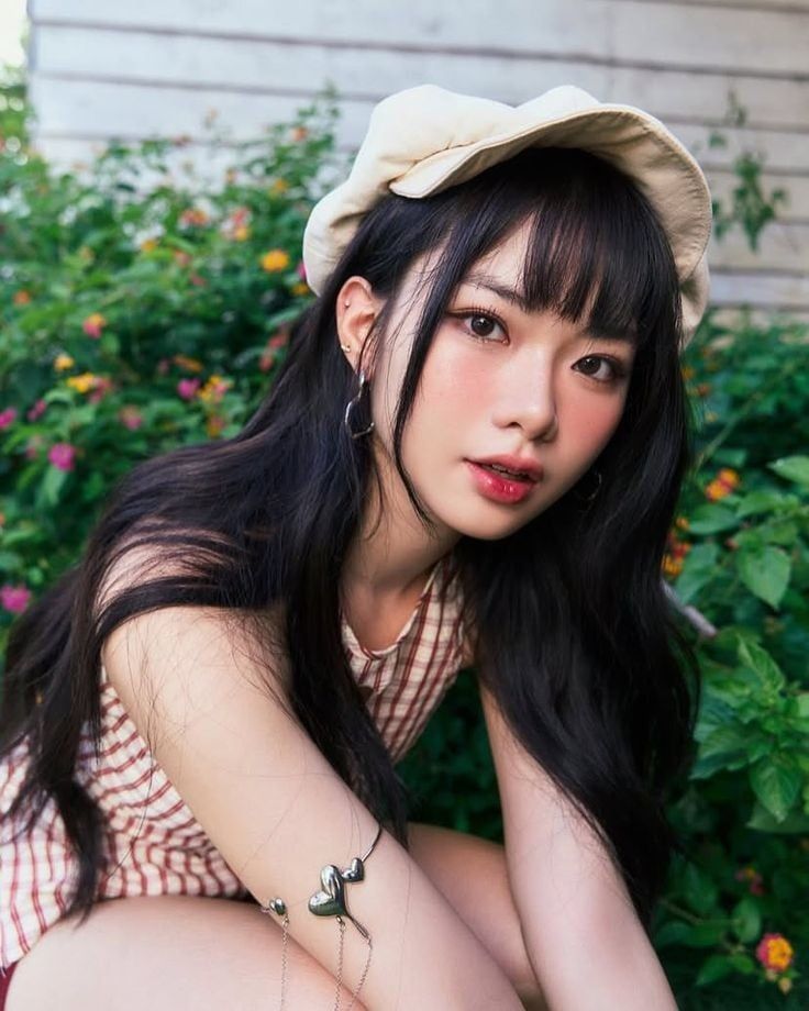 Ánh Sáng Aza ( Ex-SGO48/Em Xinh Say Hi)